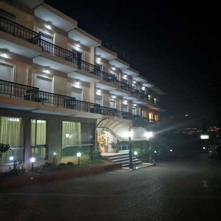 Hotel Anesi Atene Esterno foto