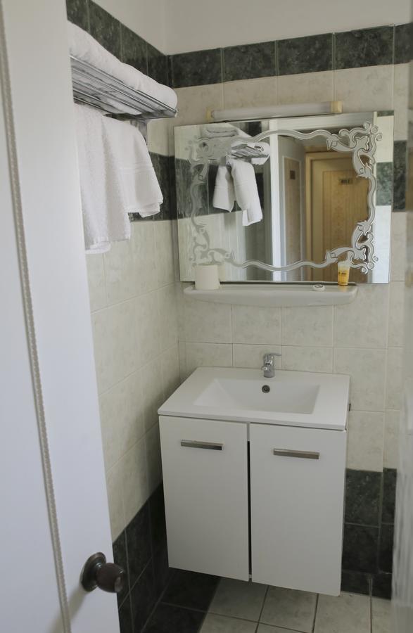Hotel Anesi Atene Esterno foto