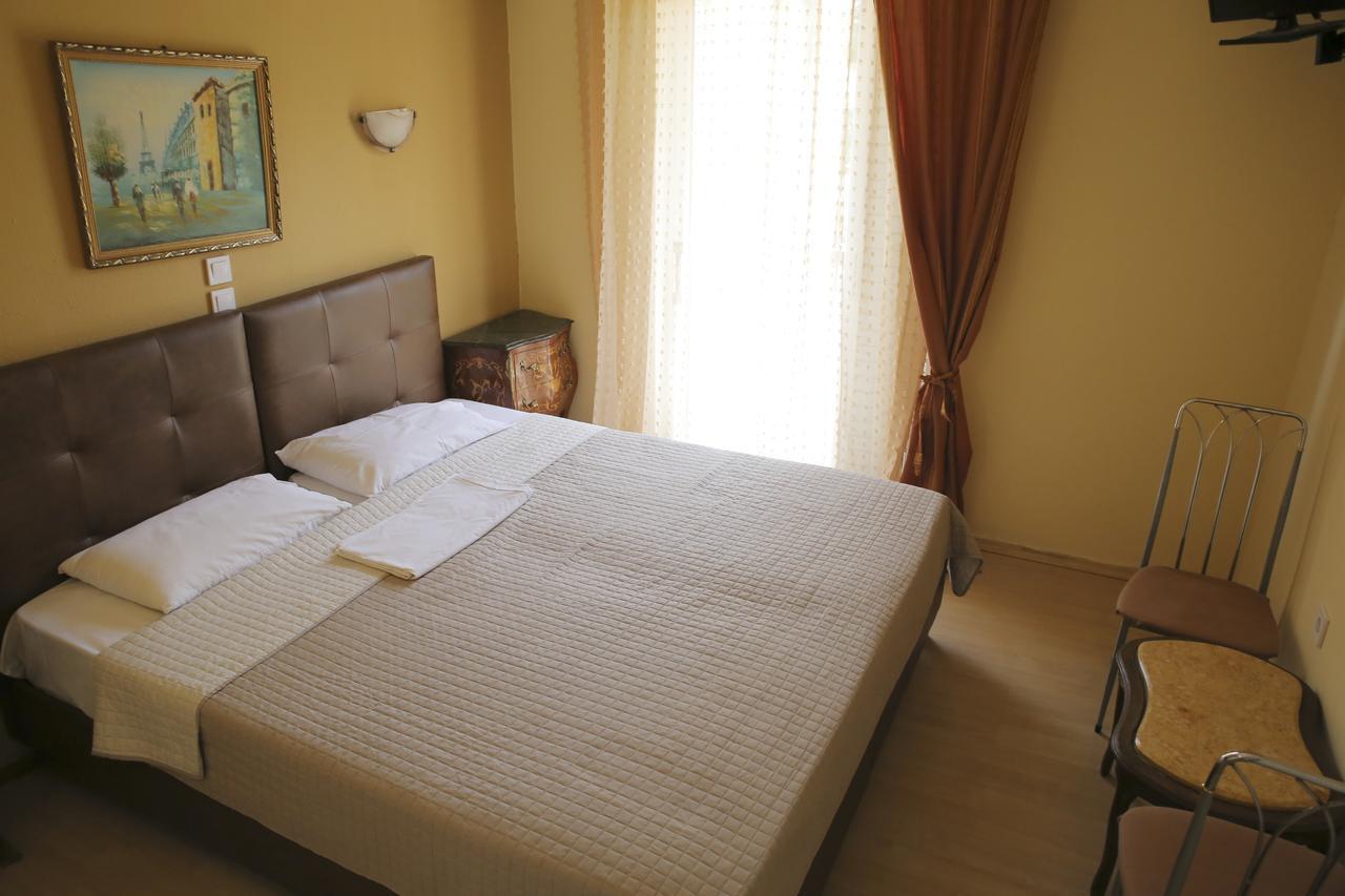 Hotel Anesi Atene Esterno foto